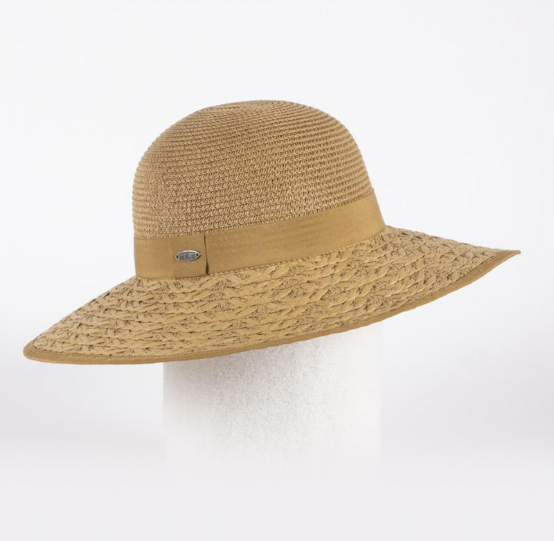 Canadian Hat Chapeau Carlinia