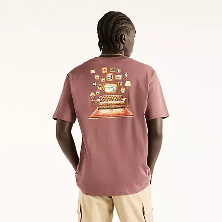 New Balance T-Shirt Family Room