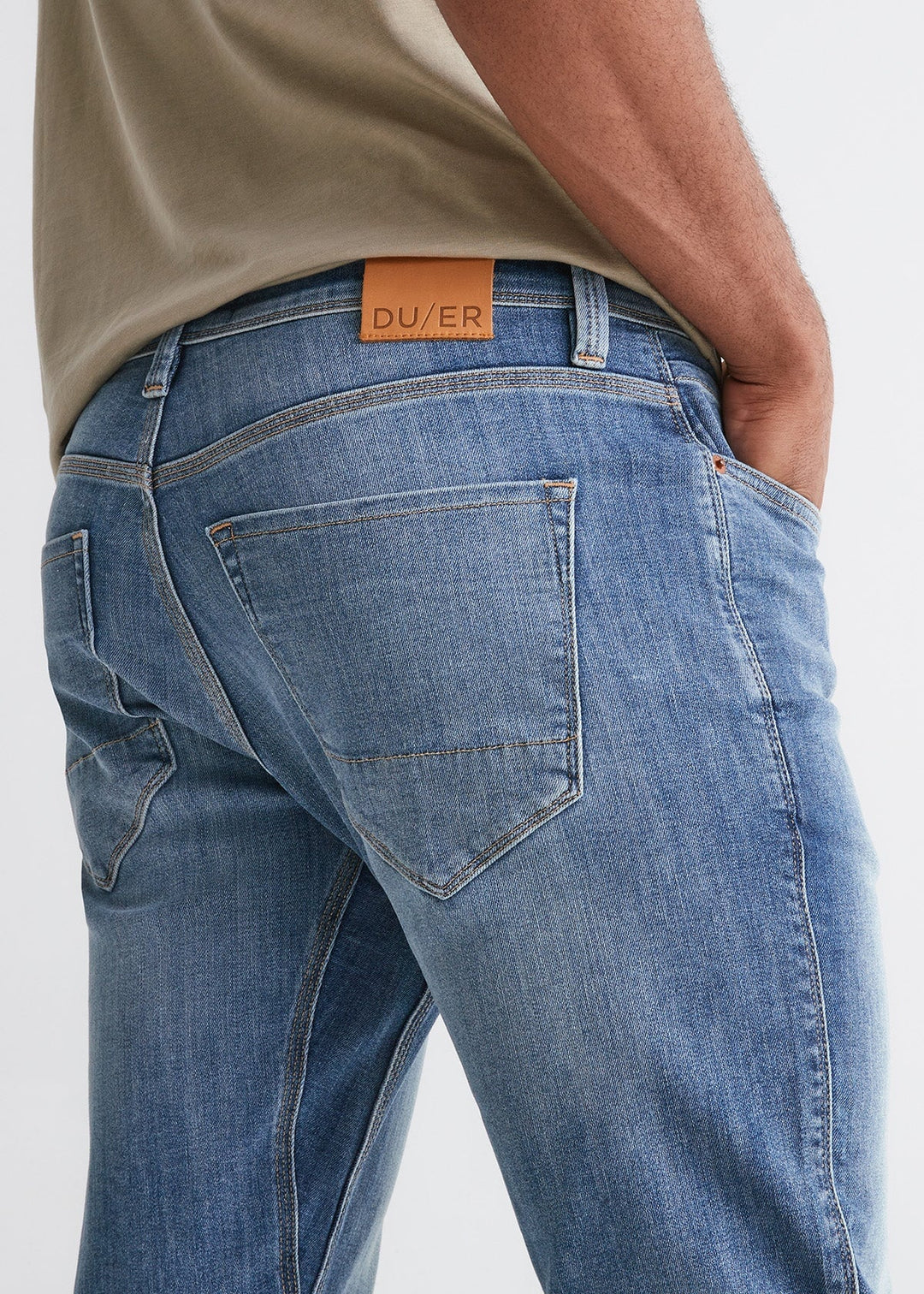 Duer Jeans Relaxed Taper
